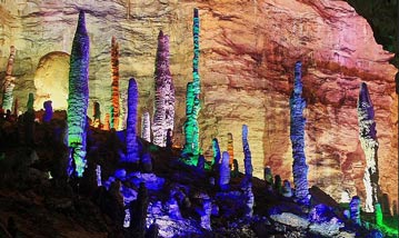 長(zhǎng)沙出發(fā)到黃龍洞、天門山二日游